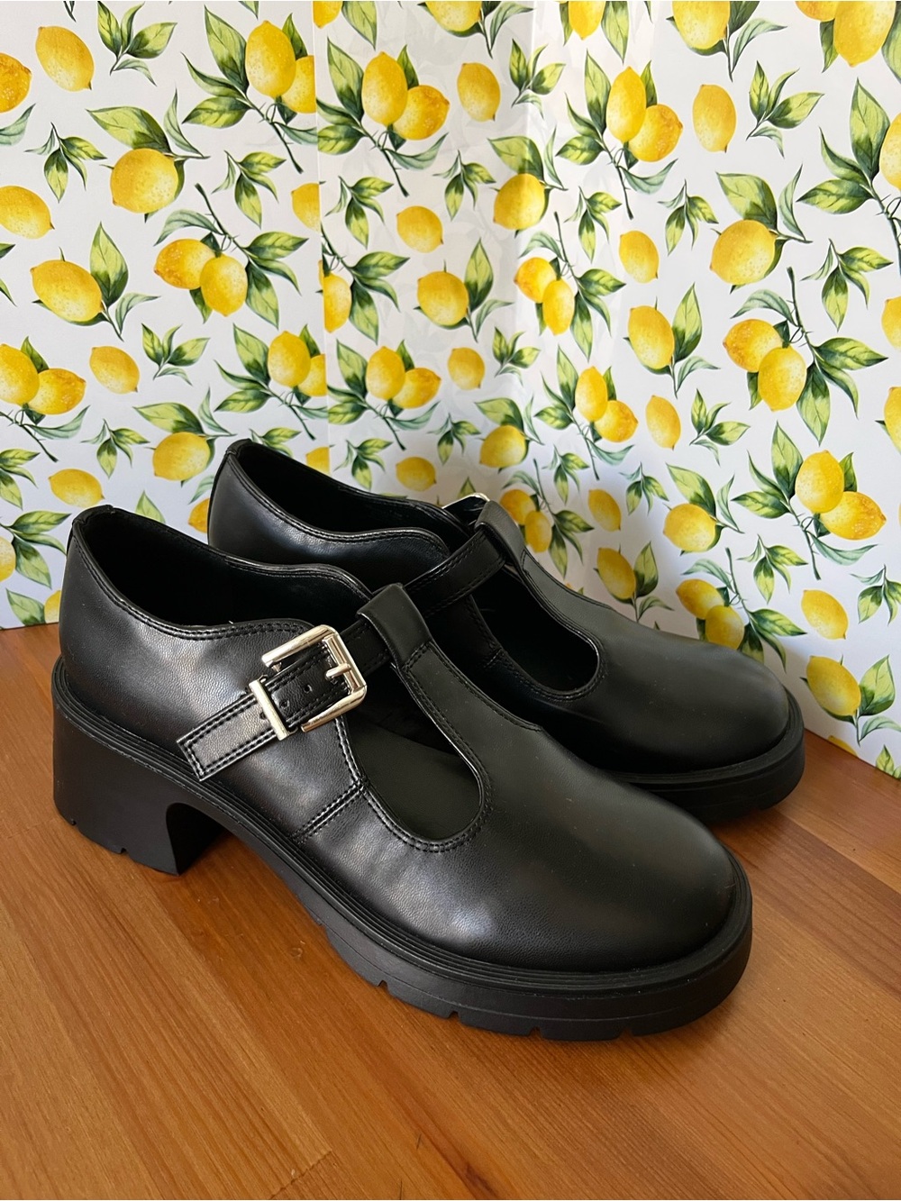 Classic Black T-Strap Chunky Heel Mary Jane Shoes Size 7.5